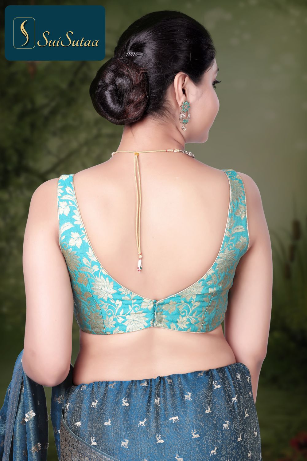 Sleeveless blouse